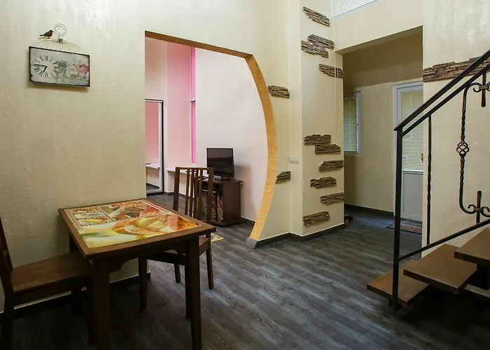 Apartment On Ogiyenko Street *