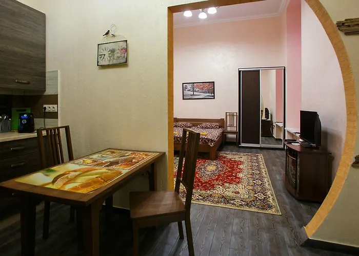 On Ogiyenko Street Λβιβ